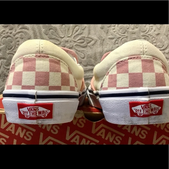 dusty rose checkered vans